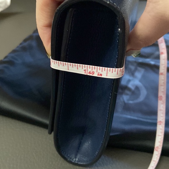 Authentic YSL clutch in Great Condition, Navy Blue. Comes with dust bag - Picture 11 of 11